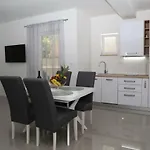 Paradise Hvar 公寓